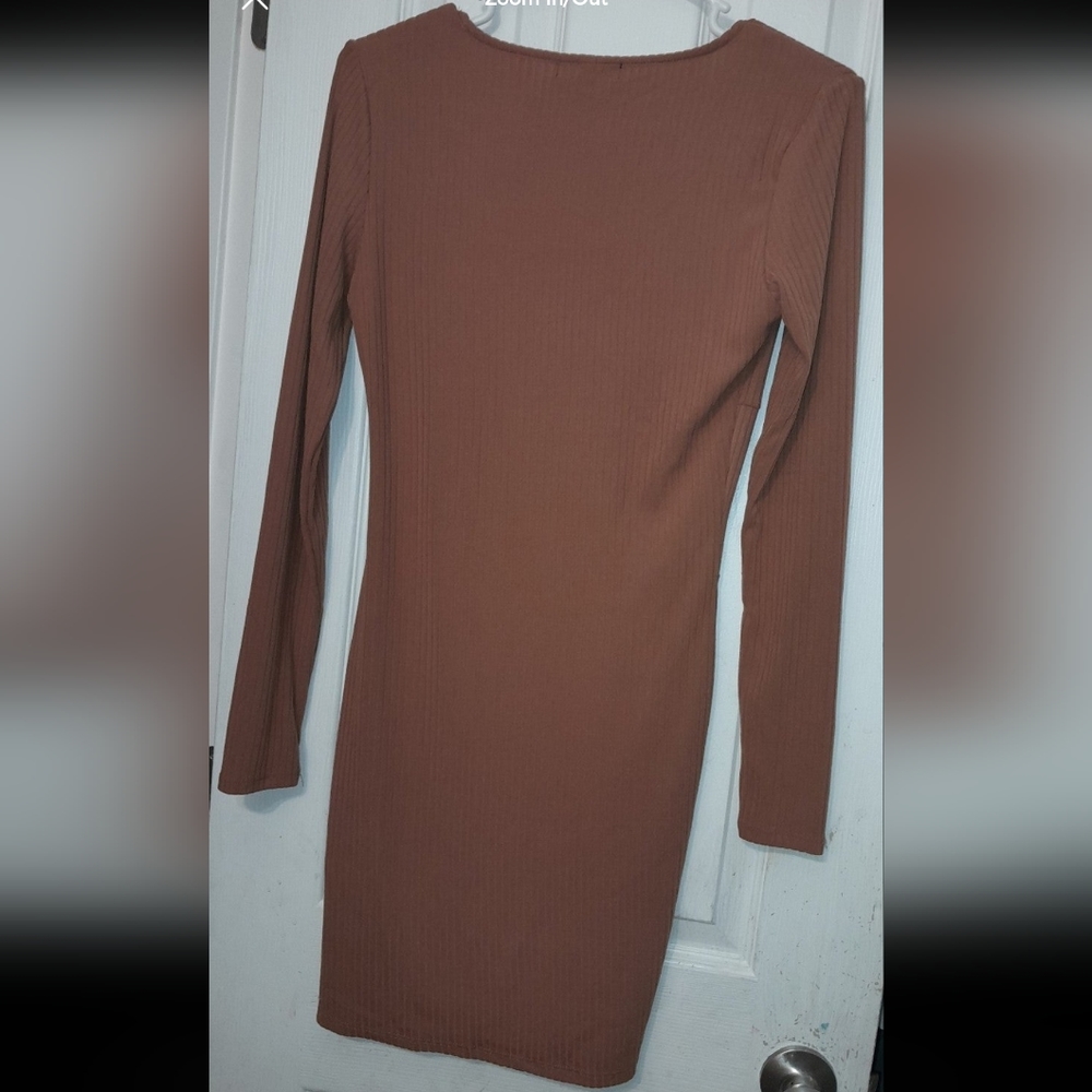Dress - Picture 2 of 3